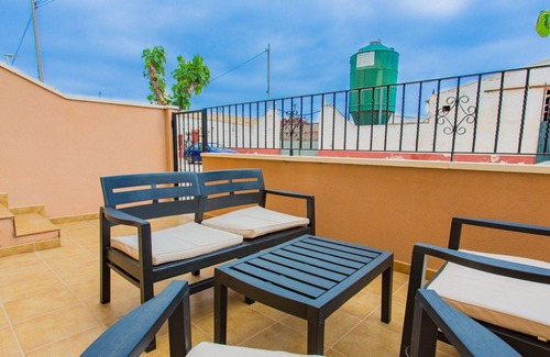 Los Alcazares Apartment | Cosy apartment for 6 guests with WIFI, pool, TV, terrace and pets allowed