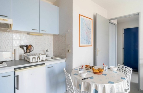 Lacanau-Ocean Apartment | Cosy apartment for 4 guests with pool, WIFI, TV, terrace and pets allowed