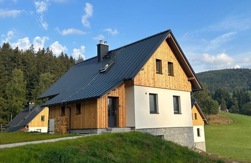 Smrzovka Apartment | Cosy apartment for 8 guests with WIFI, TV and terrace