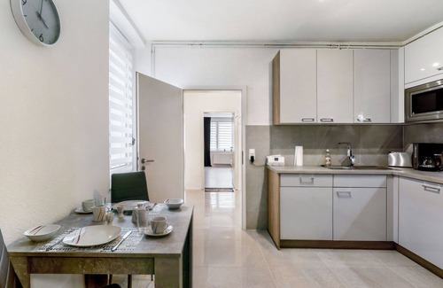 Oberndorf Apartment | Cosy apartment for 2 people with WIFI, TV and terrace