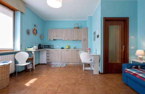 Omegna Apartment | Cosy apartment for 2 guests with WIFI, TV, patio and pets allowed