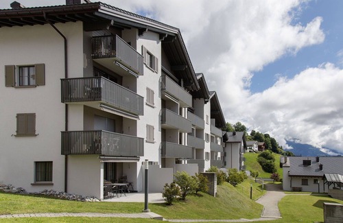 Falera Apartment | Cosy apartment for 3 guests with WIFI, pool, TV, balcony and panoramic view