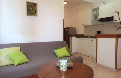 Sveta Nedelja Apartment | Cosy apartment for 3 guests with A/C, pool, WIFI, TV and patio