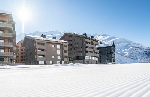 Andermatt Apartment | Cosy apartment for 4 guests with WIFI, TV and parking