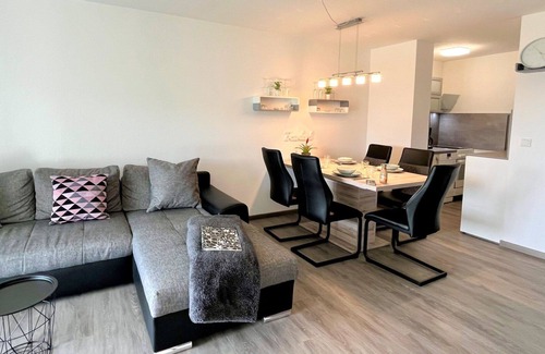 Loffingen Apartment | Cosy apartment for 4 guests with pool, WIFI, TV, balcony and panoramic view