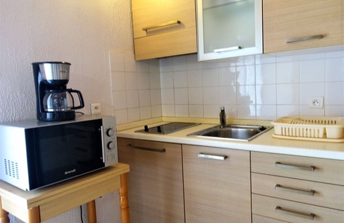 Algajola Apartment | Cosy apartment for 4 guests with WIFI, TV and terrace
