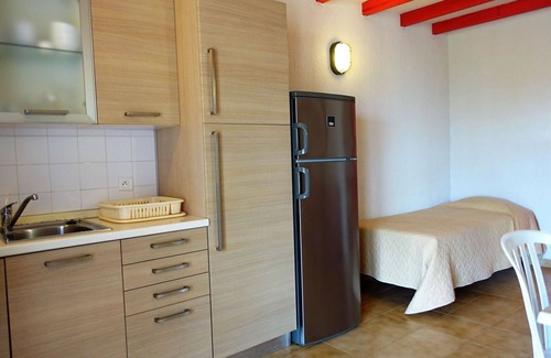 Algajola Apartment | Cosy apartment for 4 guests with WIFI, TV and terrace