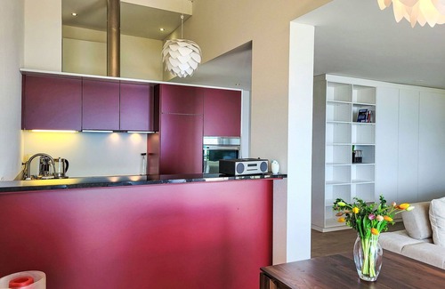 Gordola Apartment | Cosy apartment for 4 guests with patio, pets allowed and panoramic view