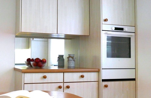 Aquila Apartment | Cosy apartment for 4 guests with WIFI, TV, balcony and pets allowed