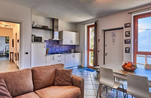 Naggio Apartment | Cosy apartment for 4 guests with WIFI, TV, terrace and pets allowed
