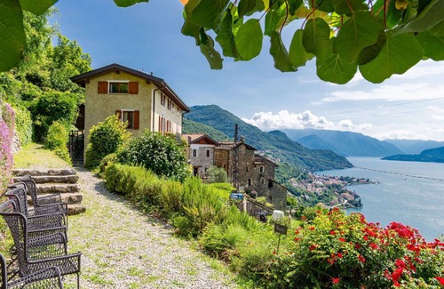 Naggio Apartment | Cosy apartment for 4 guests with WIFI, TV, terrace and pets allowed