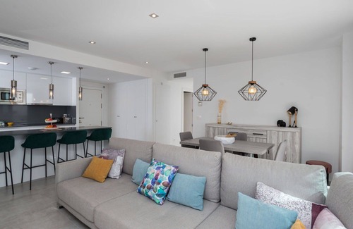 Casares Apartment | Cosy apartment for 4 people with A/C, WIFI, pool, TV and terrace