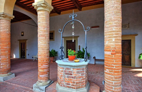 Certaldo Alto Apartment | Cosy apartment for 4 people with A/C, WIFI, TV and panoramic view, close to San Gimignano