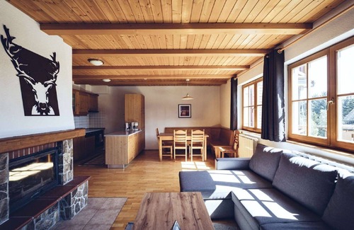 Hocko Pohorje Apartment | Cosy apartment for 4 people with pool, WIFI, TV, balcony, pets allowed and panoramic view