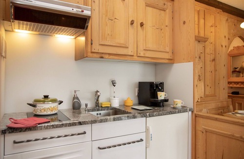 Falera Apartment | Cosy apartment for 4 people with pool, WIFI, TV, patio, pets allowed and panoramic view