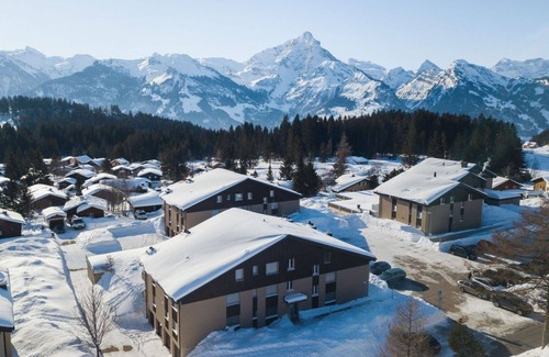 Mitloedi Apartment | Cosy apartment for 4 people with WIFI, TV, balcony and parking