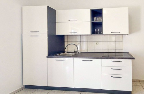 Jurandvor Apartment | Cosy apartment for 4 people with A/C, WIFI, TV, patio and pets allowed
