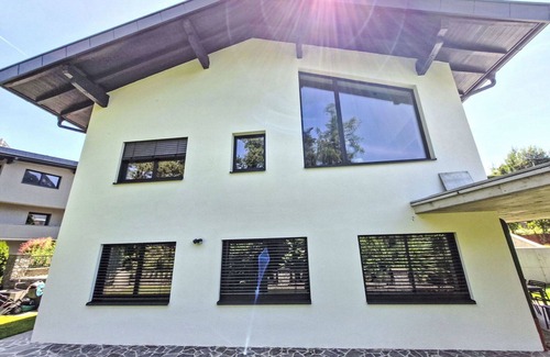 Arzl im Piztal Apartment | Cosy apartment for 5 guests with WIFI, TV, terrace and pets allowed