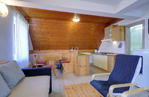 Bohinjska Bistrica Apartment | Cosy apartment for 5 guests with WIFI, TV, balcony, pets allowed and panoramic view