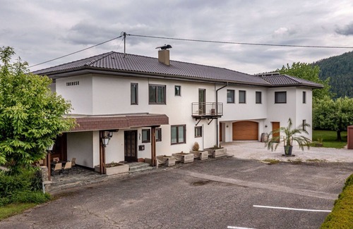 Feldkirchen in Kaernten Apartment | Cosy apartment for 6 people with WIFI, TV and balcony