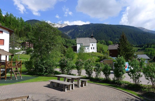 Acletta Apartment | Cosy apartment for 6 guests with WIFI, pool, TV, balcony and panoramic view