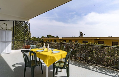 Capo Mimosa-Rollo Apartment | Cosy apartment for 6 people with WIFI, TV and terrace