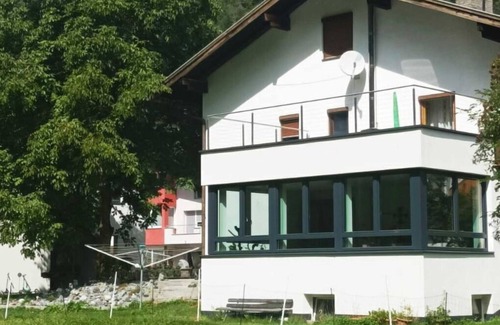 Landeck Apartment | Cosy apartment for 8 people with WIFI, TV and terrace