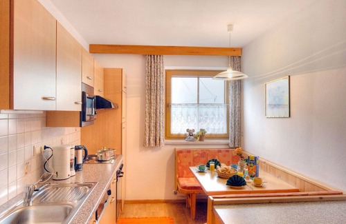 Rohrberg Apartment | Cosy apartment for 4 people with WIFI, TV and balcony