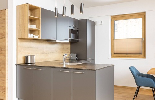 Mittersill Apartment | Cosy apartment for 6 guests with pool, WIFI, TV and terrace
