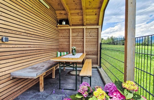 Oberperfuss Apartment | Cosy apartment for 4 people with WIFI, TV and terrace