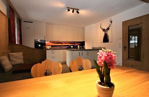 Wildschoenau Apartment | Cosy apartment for 10 guests with WIFI, TV and patio