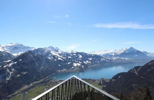 Beatenberg Apartment | Cosy apartment for 3 guests with WIFI, TV and balcony