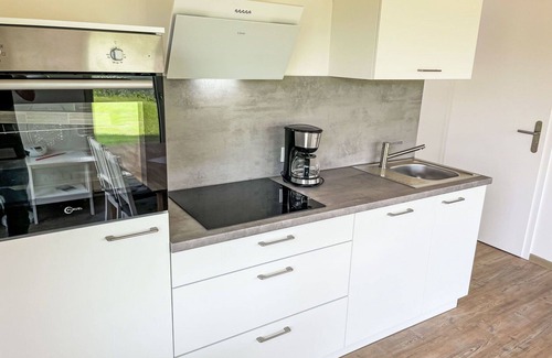 Hechthausen Apartment | Cosy apartment for 4 people with WIFI, pool, TV, terrace and pets allowed