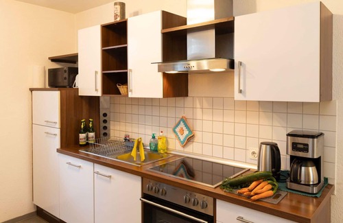 Lubmin Apartment | Cosy apartment for 4 guests with WIFI, TV, terrace and pets allowed