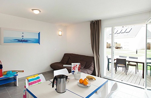 Auberville Apartment | Cosy apartment for 4 people with WIFI, TV, terrace, pets allowed and parking