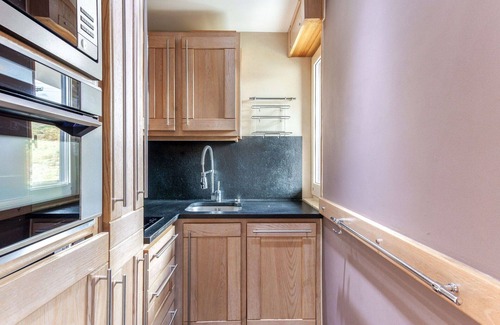 Tignes Apartment | Cosy apartment for 6 guests with WIFI, TV and balcony