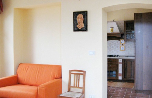 Cossombrato Apartment | Cosy apartment for 4 guests with WIFI, pool, TV, patio and pets allowed