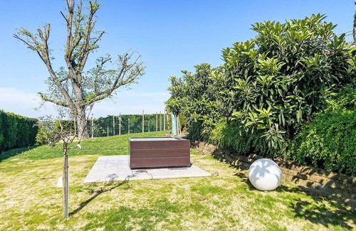 Portacomaro Apartment | Cosy apartment for 6 guests with pool, WIFI, A/C, TV, terrace, pets allowed and panoramic view