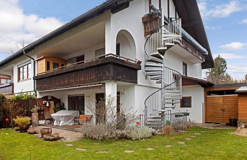 Bad Schachen Apartment | Cosy Apartment "Frey Lindau" with Wi-Fi, Balcony & Garden; Parking Available
