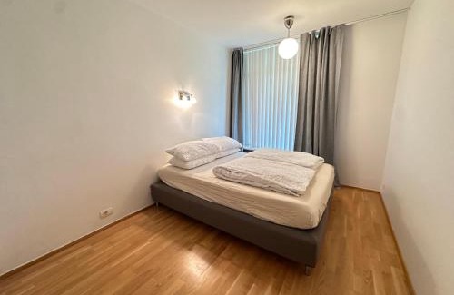 Haaleiti Apartment | Cosy apartment in Fossvogur Reykjavik - Birta Rentals