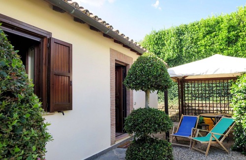 Bolsena Villa | Cosy apartment in villa for 4 people with pool, WIFI, TV, terrace and pets allowed