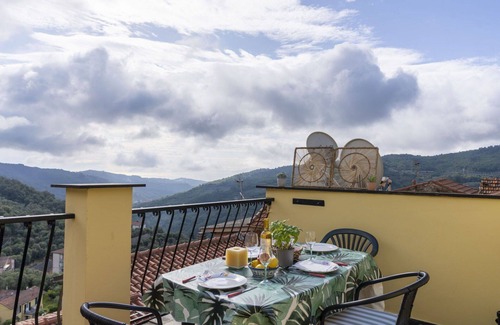 Pietrabruna House | Cosy apartment in villa for 6 people with WIFI, TV and terrace