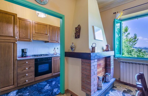 San Miniato Villa | Cosy apartment in villa for 6 people with pool, TV, patio and pets allowed