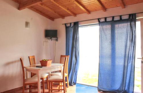 Burinhosa Apartment | Cosy Apartment in Pataias with Shared Pool - 45 sqm
