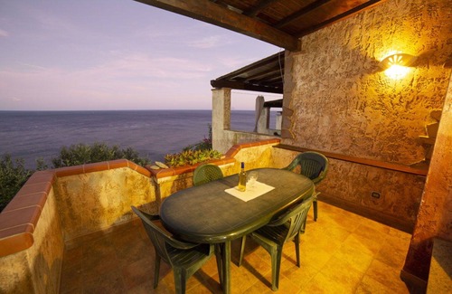 Villaputzu Villa | Cosy apartment in villa for 8 guests with A/C and TV