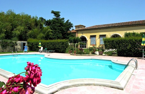 Scarperia e San Piero Villa | Cosy apartment in villa for 8 people with pool, WIFI, TV and panoramic view