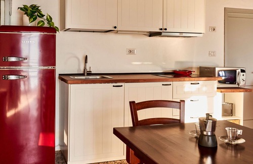 Bellano House | Cosy apartment in villa for 2 people with A/C, WIFI, TV, terrace and pets allowed