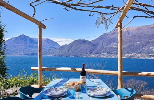 Bellano House | Cosy apartment in villa for 2 people with A/C, WIFI, TV, terrace and pets allowed