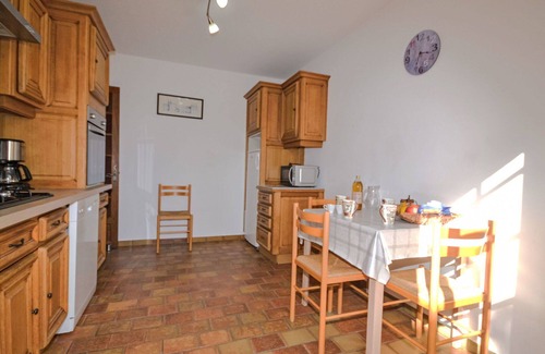 Velleron House | Cosy apartment in villa for 4 people with pool, WIFI, TV and terrace