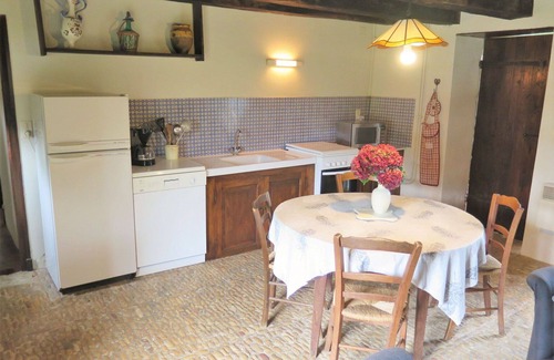 Jayac House | Cosy apartment in villa for 4 guests with WIFI, TV and pets allowed